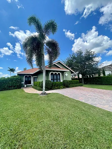 15590 Hawker Ln Photo 1
