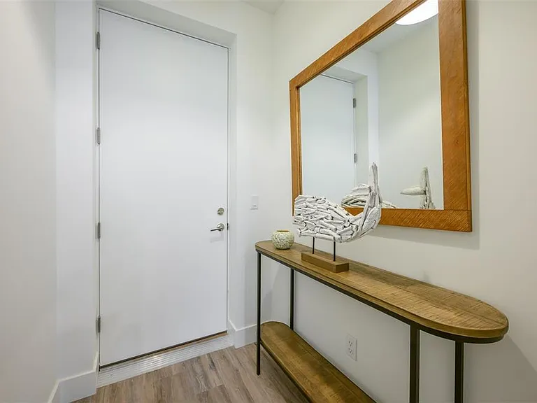 1703 N Tamiami Trl #207 — Photo 4