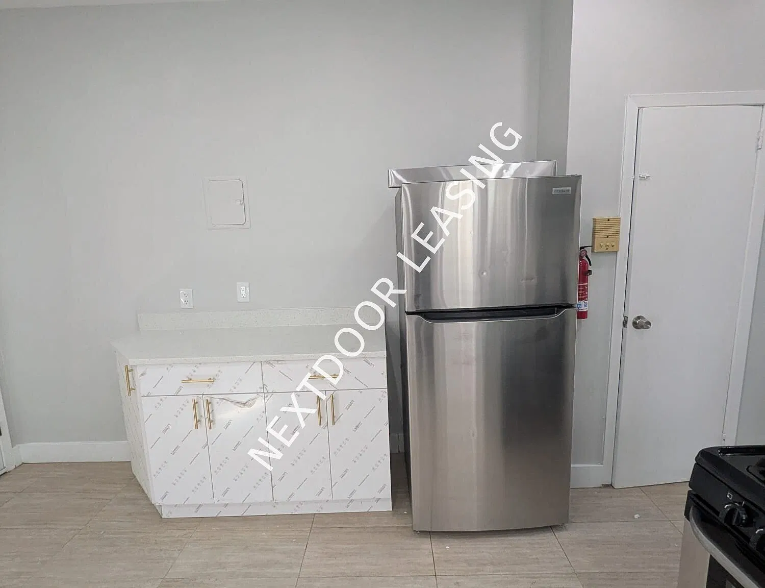 642 Avenue C — Photo 2