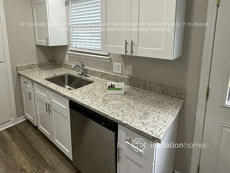 5004 S Richfield Cir — Photo 6