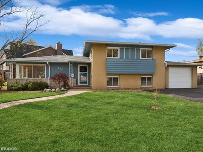 222 Greenfield Dr, Glenview, IL, 60025