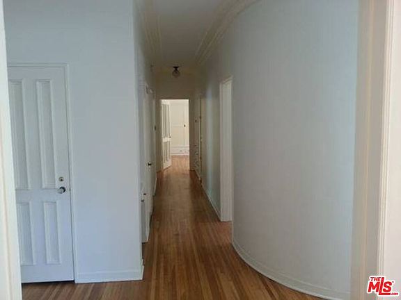 5th image of 844 S Plymouth Blvd #844