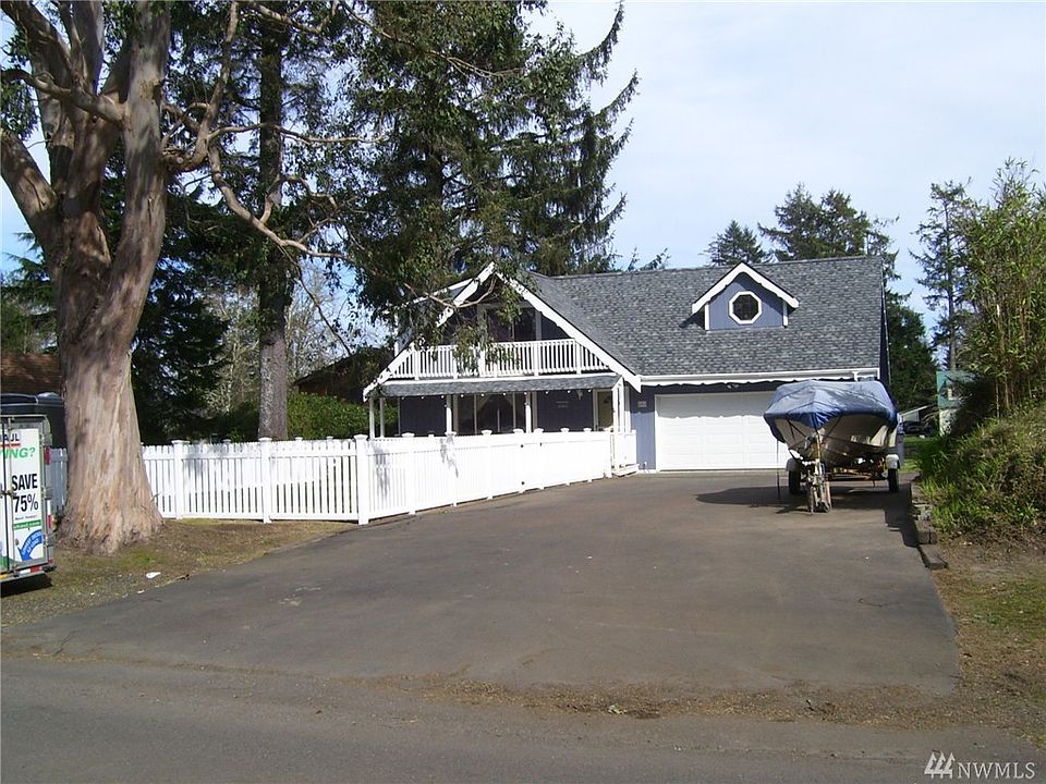 1st image of 358 Dolphin Ave NE