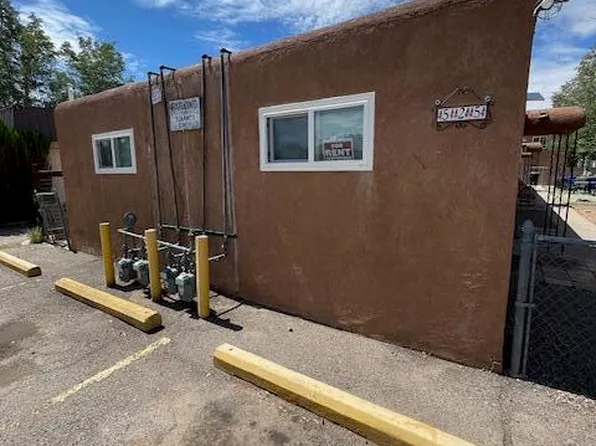 525 Valencia Dr SE, Albuquerque, NM 87108