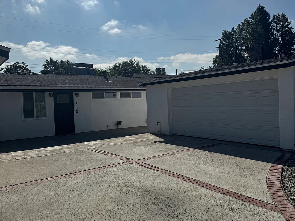 8008 Aura Ave #1