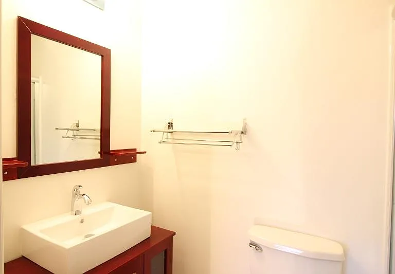 1225 Hunters Ln — Photo 15