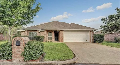 107 Amanda Ct Photo 1