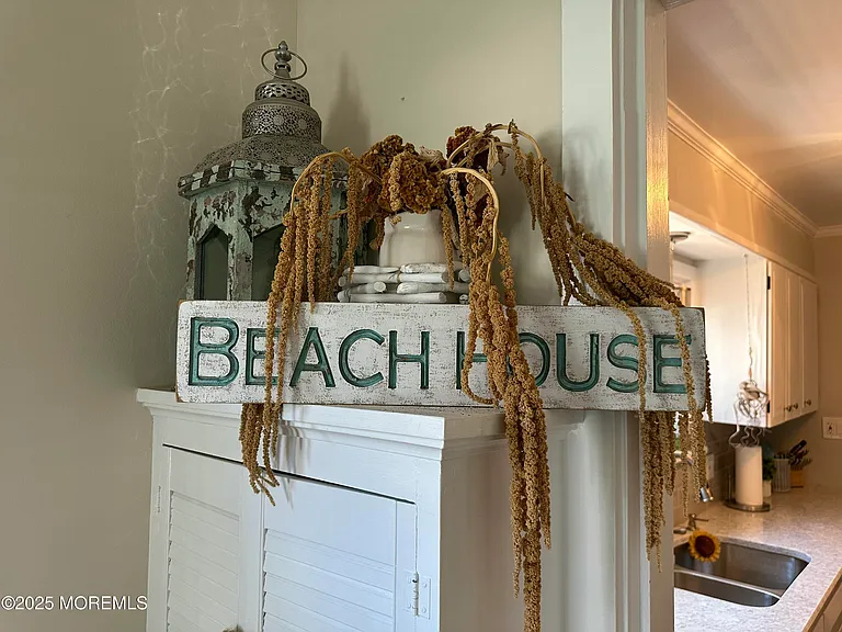 12 Surf Ave — Photo 9