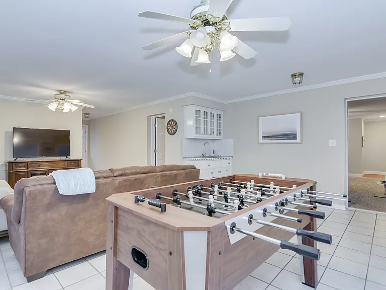 2415 Apricot Ln — Photo 23