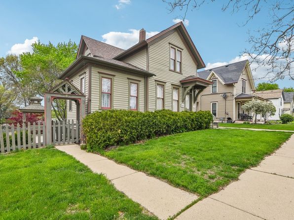 108 N Channing St, Elgin, IL 60120