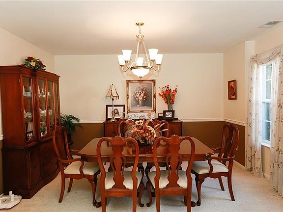 4th image of 87 Meredith Way