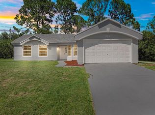 932 Barber St, Sebastian, FL 32958