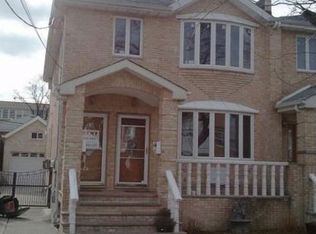 16630 15th Dr #2, Whitestone, NY 11357