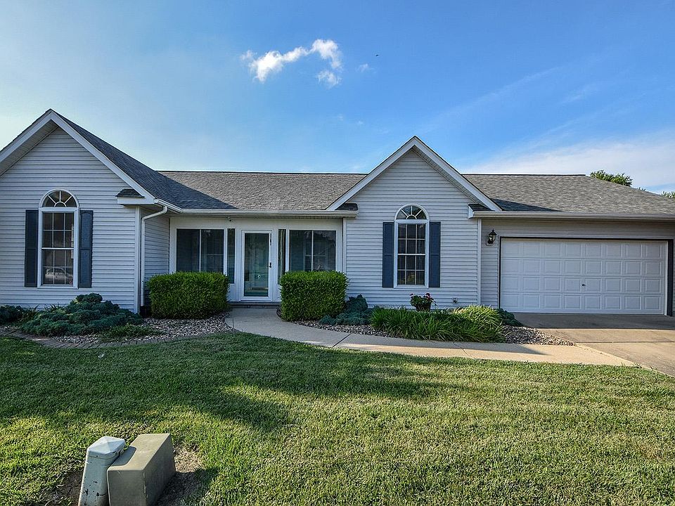 1st image of 1131 Hackberry Dr