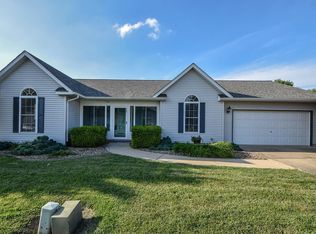 1131 Hackberry Dr, Mascoutah, IL