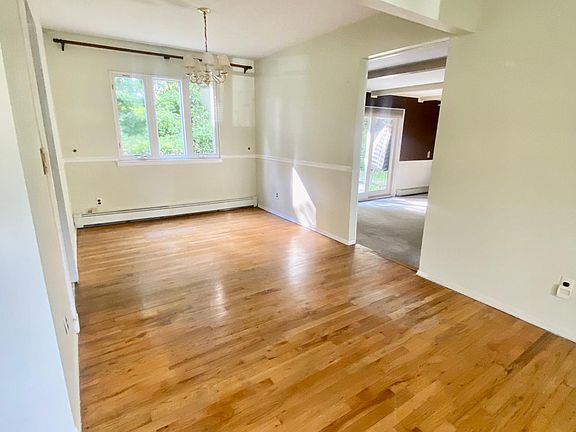3rd image of 6 Upland Dr #A