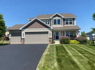 822 Egret Ln, Waconia, MN 55387