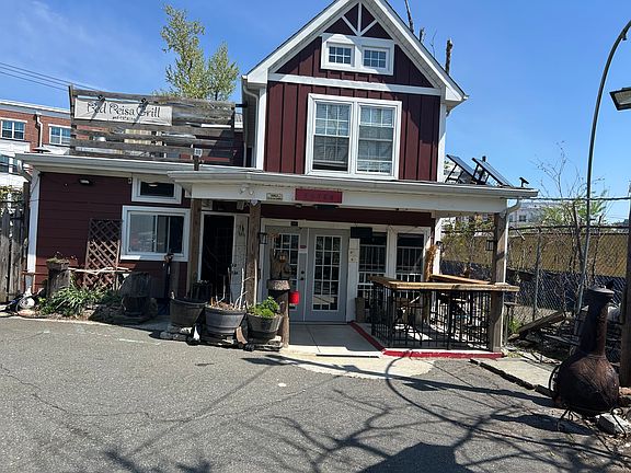 2nd image of 74 Sussex Ave #2
