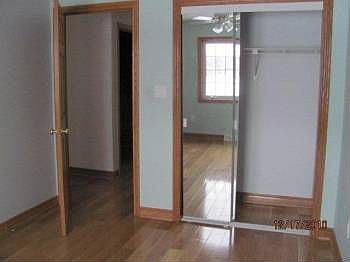 3rd image of 3385 Lum