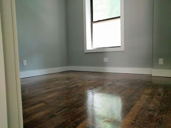 3rd image of 398 E 18th St #1ST