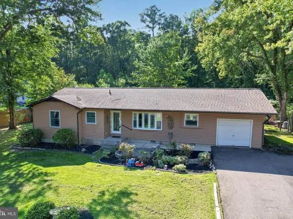 25397 Allston Ln, Hollywood, MD 20636