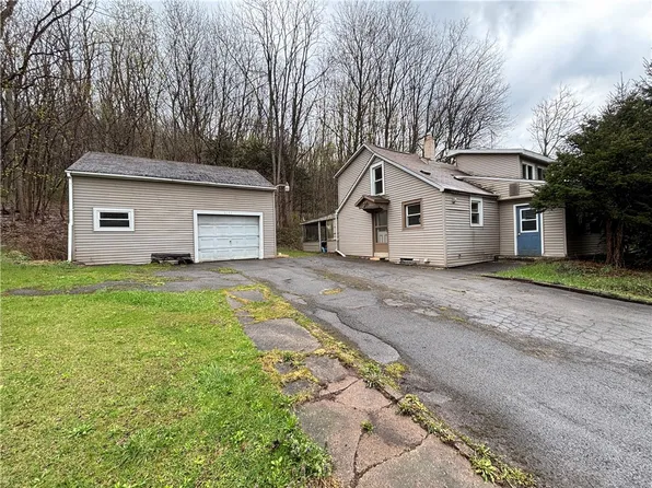 2190 Welcher Rd, Newark, NY 14513