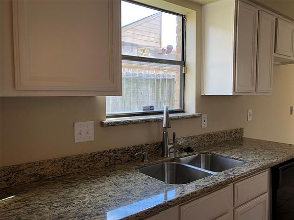 5th image of 15142 Gran Vista Dr