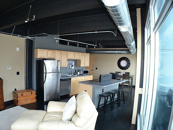 2nd image of 120 SW 5th St Unit 305
