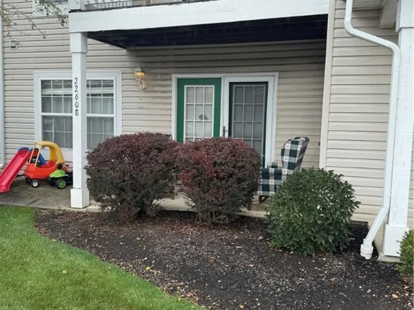 22608 Lenox Ct, Cleveland, OH 44126