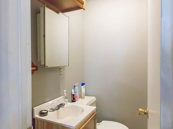 2nd image of 321 S McKinley Ave