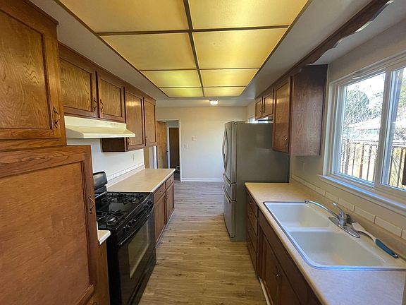 5th image of 2051 Edgebrook Dr