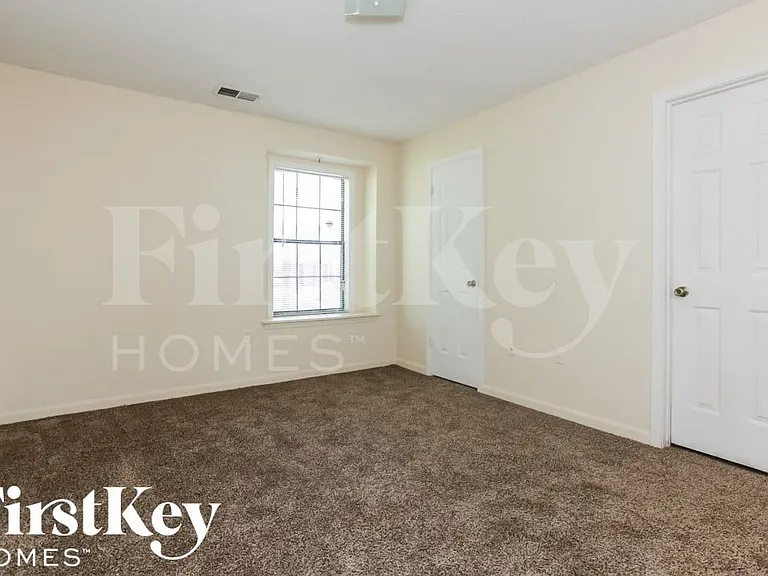 4877 Summitridge Dr — Photo 6