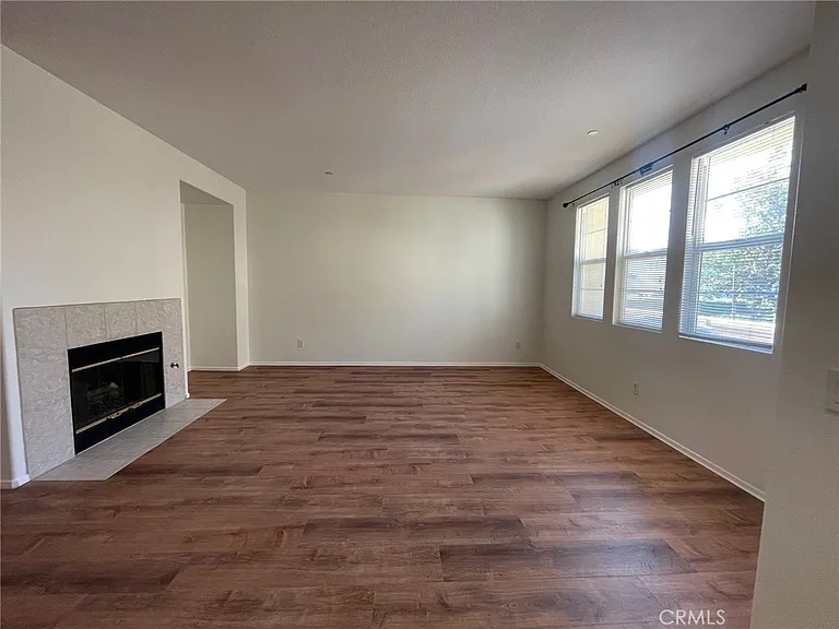 1800 E Lakeshore Dr — Photo 4