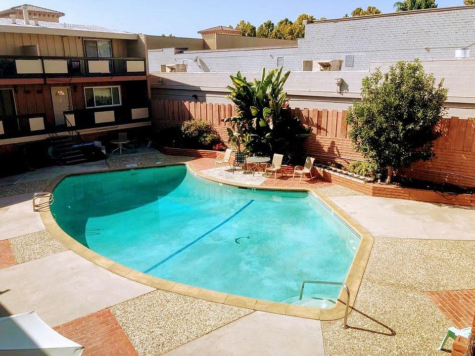 1st image of 3040 Magliocco Dr APT 9