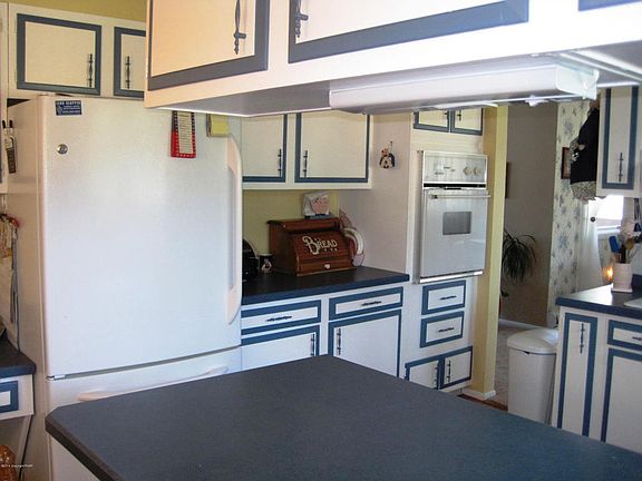 5th image of 107 Sioux Ct