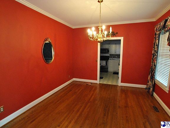 3rd image of 1327 Fairlane Dr