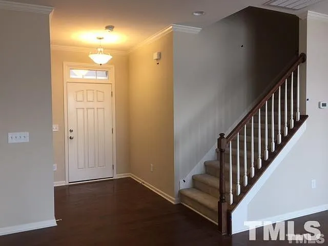 631 Mountain Pine Dr — Photo 4