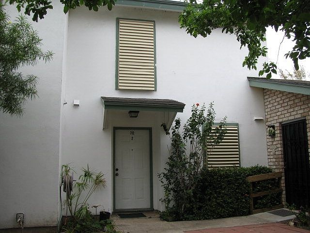 1st image of 712 Continental Dr APT 2