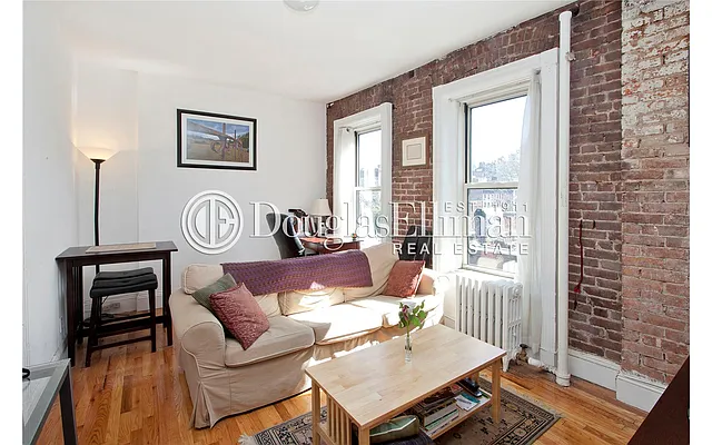 Rented by Douglas Elliman | media 38