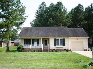 1123 Hoke Loop Rd, Fayetteville, NC 28314