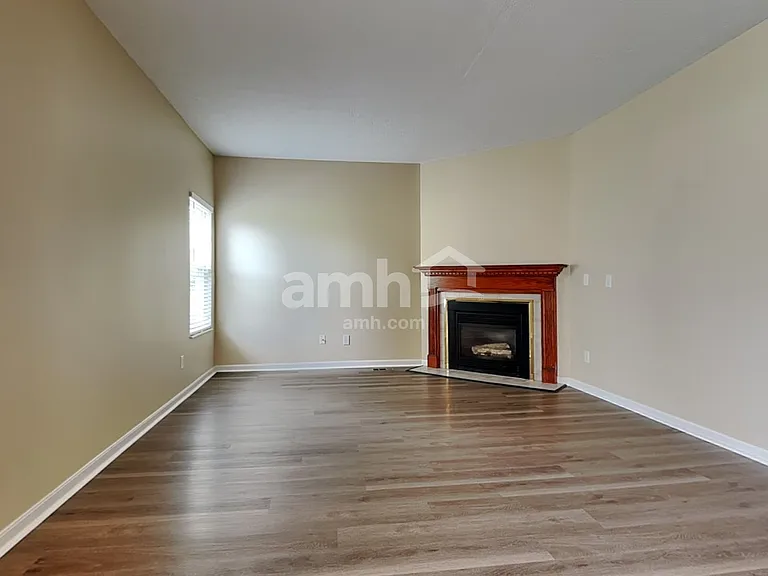 4558 Randall Dr — Photo 9