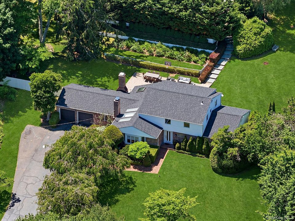 1st image of 279 Hillcrest Lane