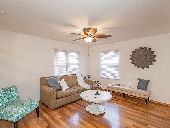 5th image of 612 Newton St