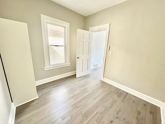 Rented by Compass | media 10