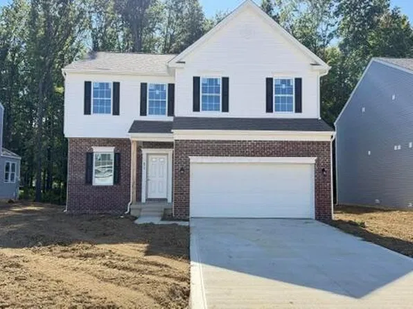 877 Spur Ave, Pataskala, OH 43062
