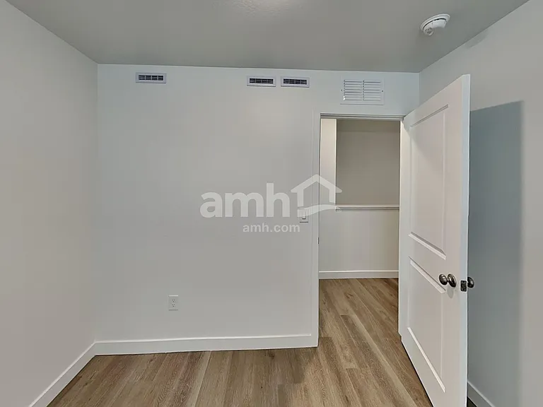 18475 W Honeysuckle Dr — Photo 16