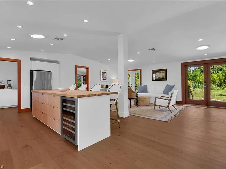 828 Sanctuary Rd — Photo 9