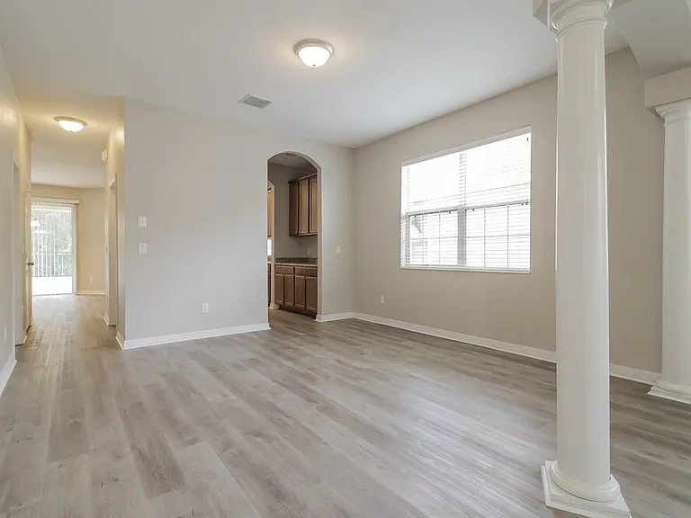 9540 Piccadilly Sky Way — Photo 4