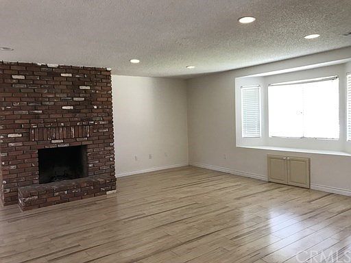3rd image of 4017 Rosebay Dr