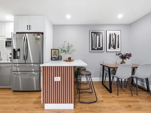 37 Hosmer St APT 16, Marlborough, MA 01752